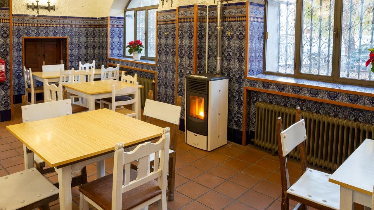 Hostel La Pedriza Manzanares El Real Extérieur photo