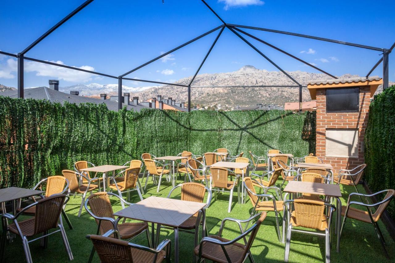 Hostel La Pedriza Manzanares El Real Extérieur photo