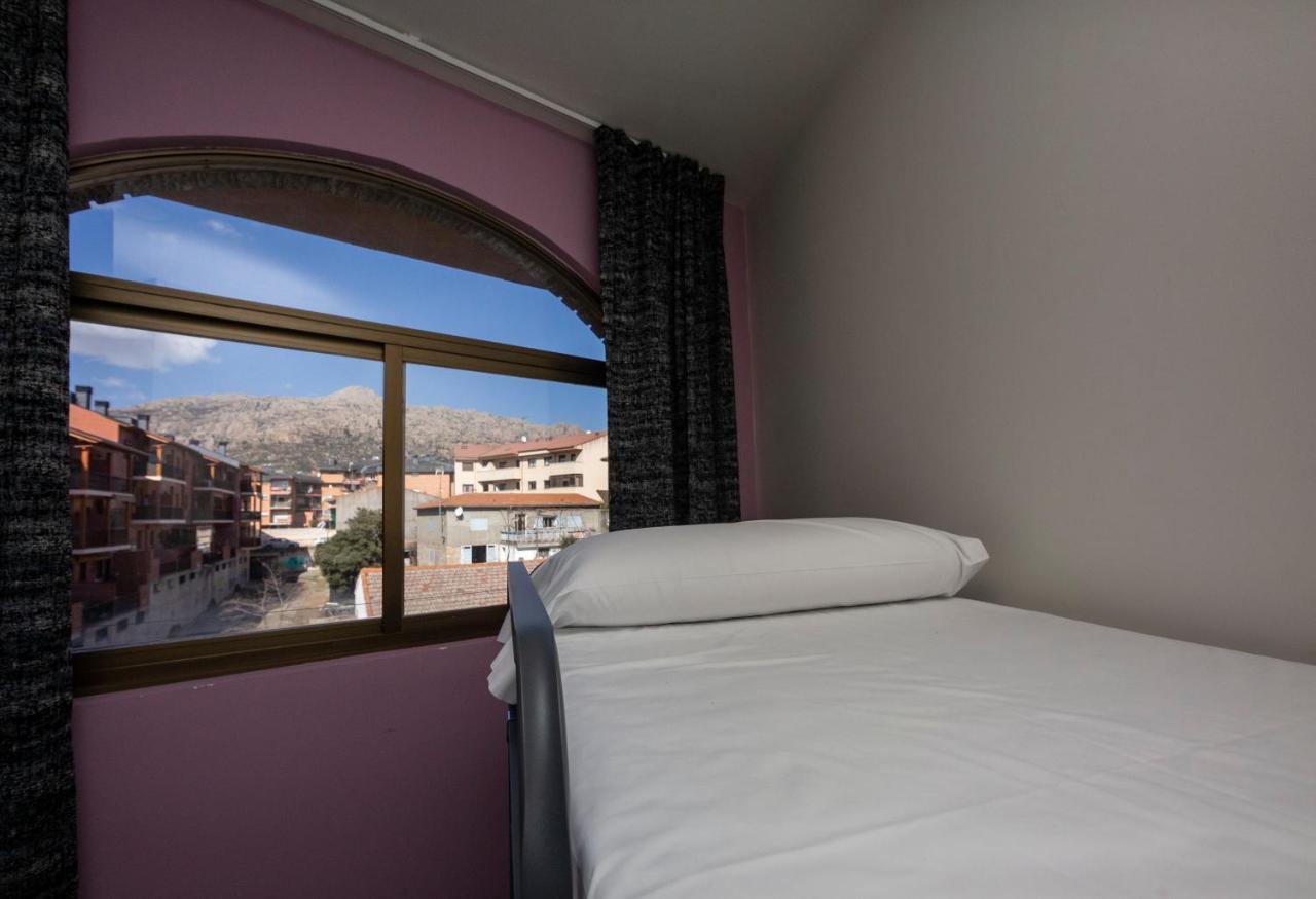 Hostel La Pedriza Manzanares El Real Extérieur photo